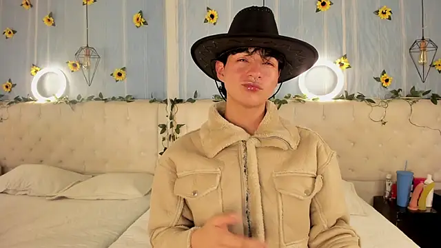 AleAurarashi online show from November 14, 6:05 am