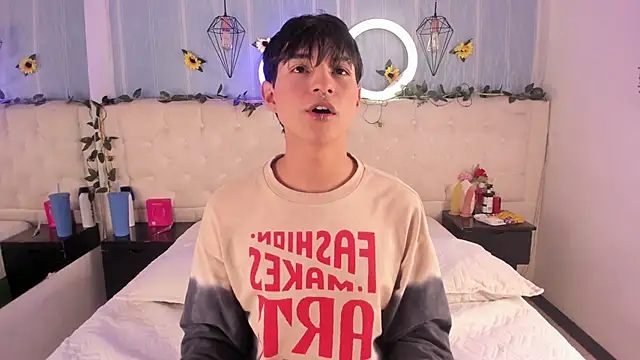 AleAurarashi online show from November 26, 5:54 am