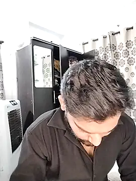 avi007p online show from February 22, 1:23 pm