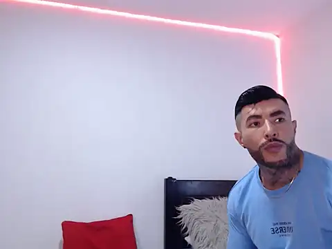 andrea de lucaa online show from November 28, 1:20 am