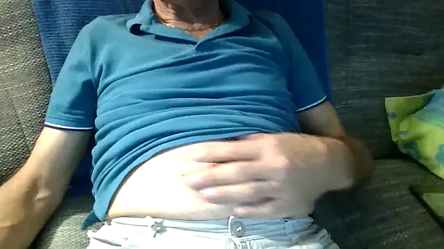 velikifant7 online show from December 2, 4:32 pm