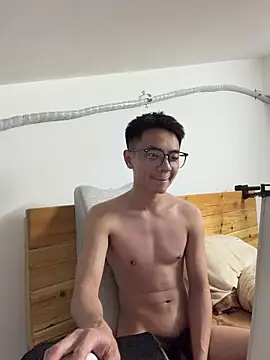 XTTX49 online show from March 22, 4:01 pm