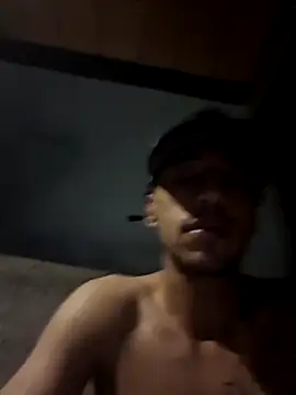 Santi2323xxX online show from February 8, 3:23 am