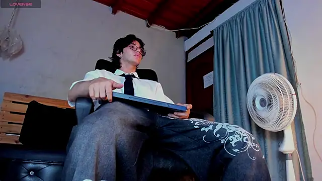 Markuss   online show from November 2, 3:00 am