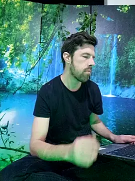 welcome-to-the-jungle online show from March 9, 9:42 pm