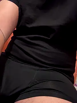 yourfavouriteboyy202 online show from December 2, 1:09 am