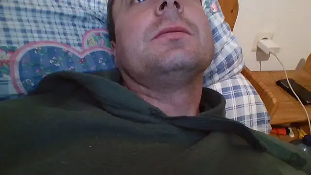 Snapshot of Johnny__85 chatting on October 14, 6:48 pm Johnny  85 online show from October 14, 6:48 pm