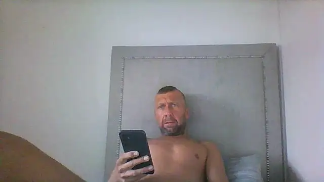 Snapshot of RicckyLong chatting on October 4, 7:24 am RicckyLong online show from October 4, 7:24 am