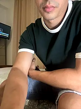 Snapshot of Merousexy282828 chatting on September 29, 2:35 pm Merousexy282828 online show from September 29, 2:35 pm