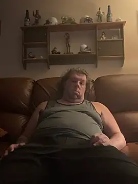 Stephanie1984 online show from April 16, 11:18 pm