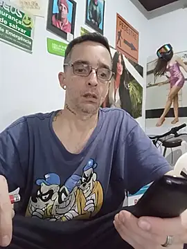 dinho carioca online show from July 28, 11:25 pm