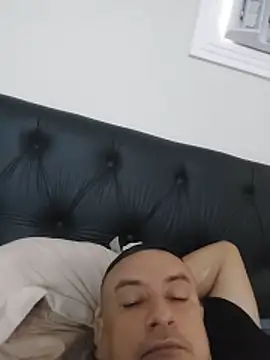 andrerj22 online show from June 1, 3:01 pm
