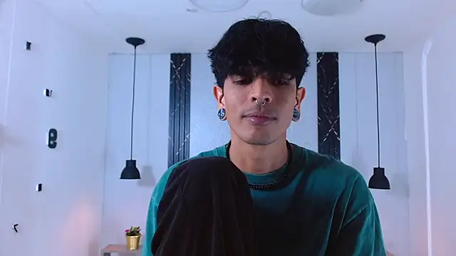 Franvill Trato online show from November 4, 7:59 pm