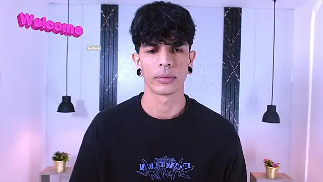 Franvill Trato online show from October 23, 7:06 pm