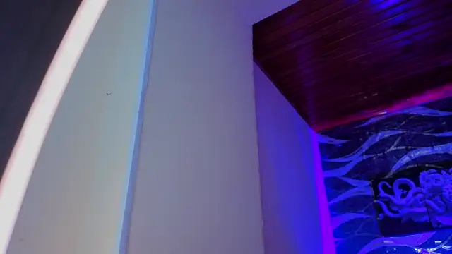 oliver mr  online show from April 9, 7:42 pm