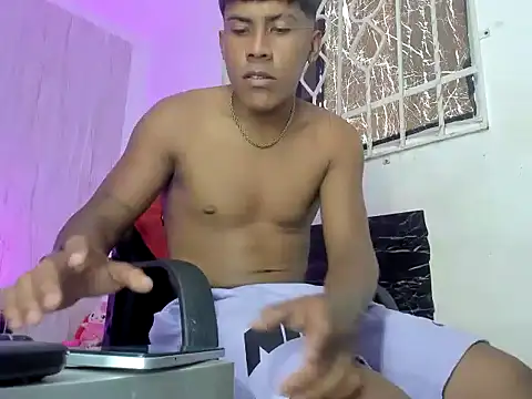 Austihn online show from May 18, 7:51 pm