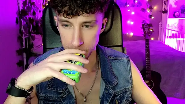 mark caron online show from February 12, 7:53 pm