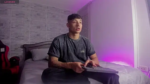 DavisFirb online show from December 5, 2:40 am