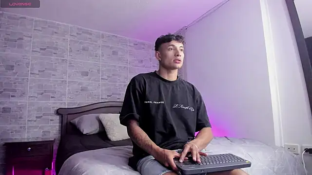 DavisFirb online show from November 24, 1:06 am