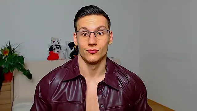 ZeinMiracles online show from December 2, 9:51 pm