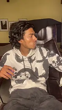 thecatfish online show from November 19, 5:13 pm