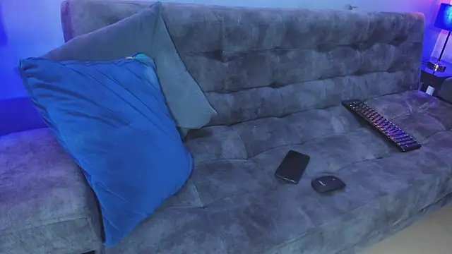 Eross Santy online show from April 11, 8:01 pm