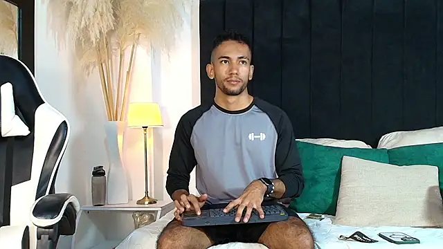 MaicolParker  online show from June 29, 3:34 pm