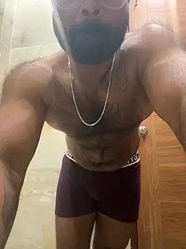 DJLOVE280825 online show from April 23, 10:45 pm