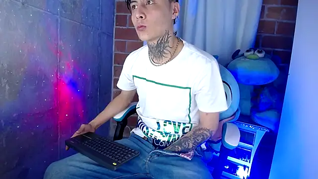 anaximandro hot online show from November 8, 6:05 am