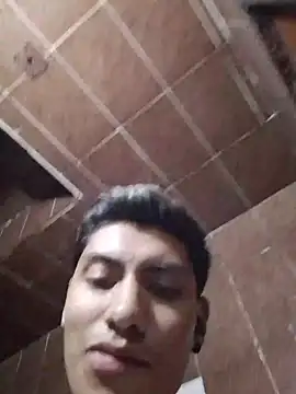 aispuro8505 online show from April 10, 7:48 am