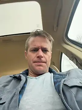 DILFiGuess11 online show from March 6, 2:47 pm