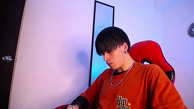 Anhonymus  online show from November 26, 3:42 am