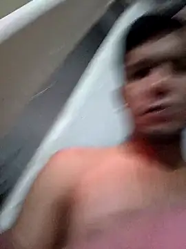 Snapshot of Yuni0r chatting on September 10, 6:34 am Yuni0r online show from September 10, 6:34 am