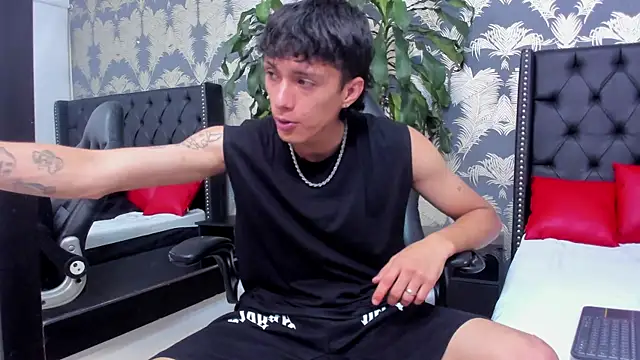 Lean Portman online show from March 31, 4:20 pm