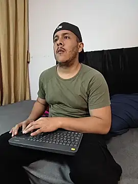 Misterjhons2 online show from February 1, 2:10 am