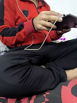 yazinyazin1 online show from December 5, 8:38 pm