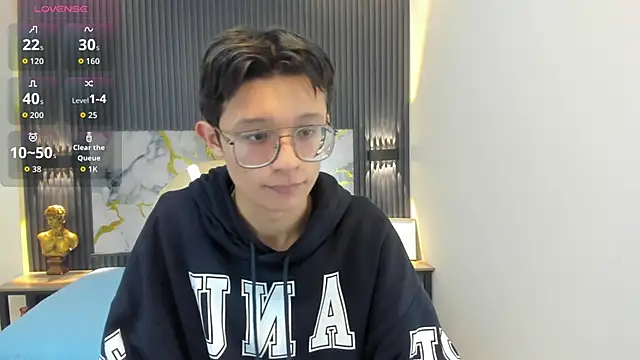 SantiagoRusso18 online show from October 22, 12:09 pm