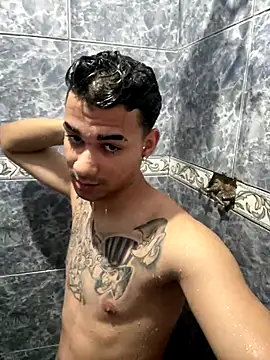 Snapshot of condenovin chatting on October 14, 11:01 pm condenovin online show from October 14, 11:01 pm