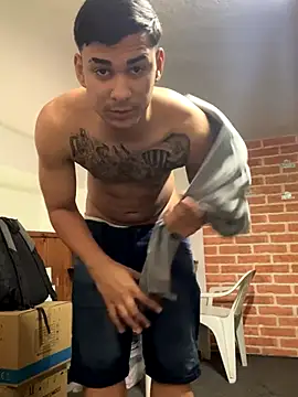 Snapshot of condenovin chatting on September 19, 3:01 pm condenovin online show from September 19, 3:01 pm