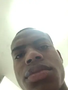 criss zuri online show from March 21, 10:09 am