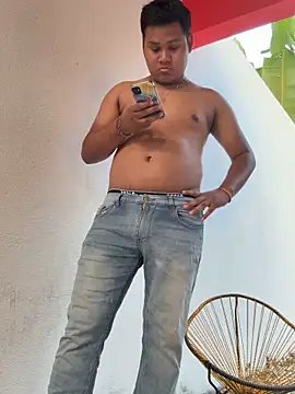 Danimiles online show from February 12, 11:55 pm