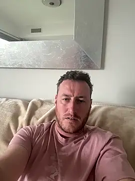 Londonlad818 online show from March 10, 2:45 pm