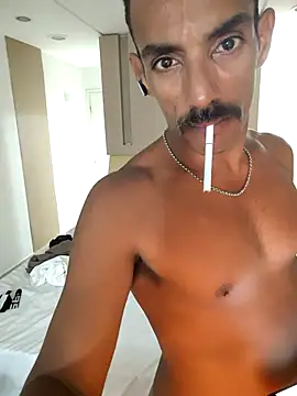 Snapshot of cajukarioca@xh chatting on October 31, 4:54 pm cajukariocaxh online show from October 31, 4:54 pm