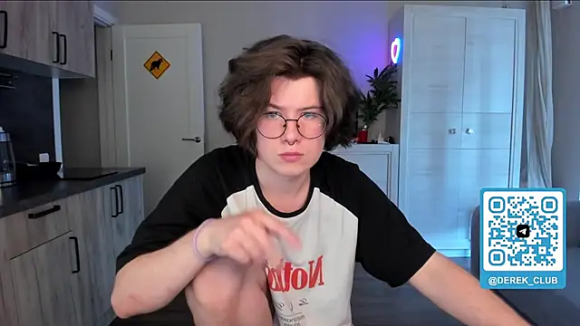 Derek Shameless online show from June 8, 12:17 pm