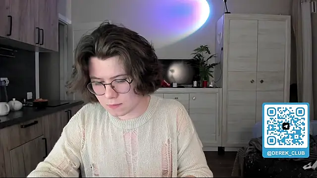 Derek Shameless online show from July 23, 8:17 pm