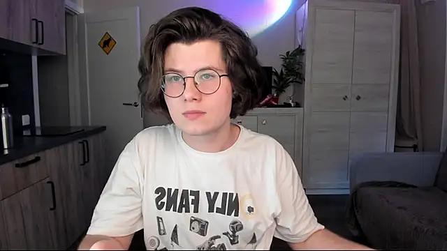 Derek Shameless online show from June 25, 6:34 pm