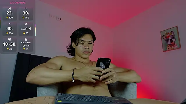 adriel escalante online show from February 27, 3:40 am