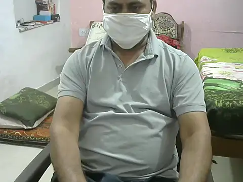 Famit025 online show from April 12, 6:20 pm