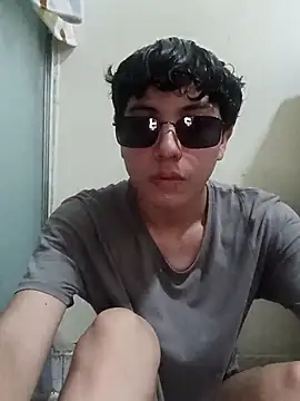 twinkboy593 online show from March 7, 10:51 pm