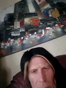 chrisCD19 online show from May 13, 6:49 pm